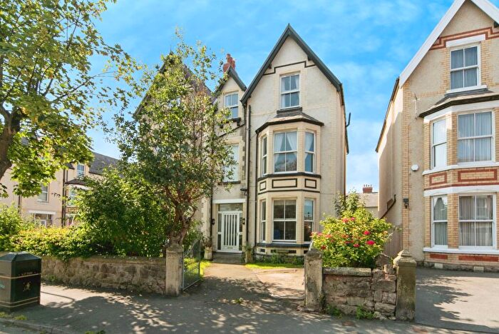 6 Bedroom Semi-Detached House For Sale In Greenfield Road, Colwyn Bay, Conwy, LL29