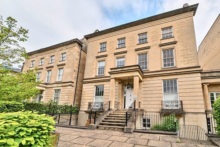 2 Bedroom Flat To Rent In Kings Road, Reading, Berkshire, RG1