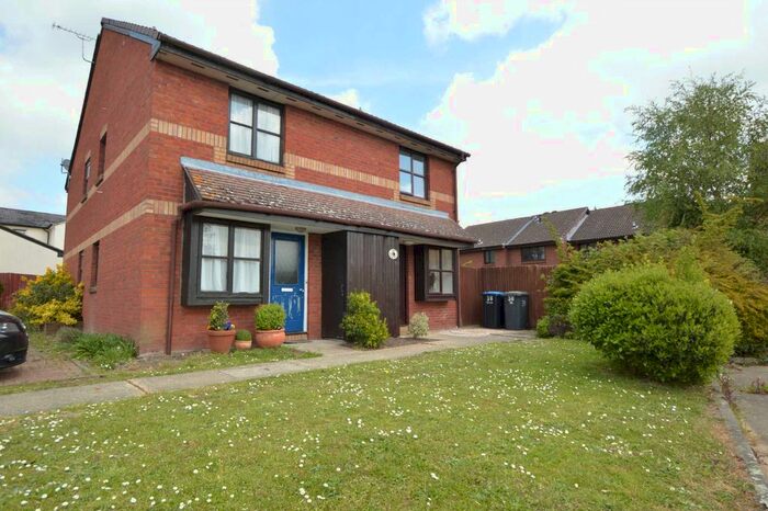 1 Bedroom Semi-Detached House To Rent In Tucker Road, Ottershaw, Chertsey, KT16