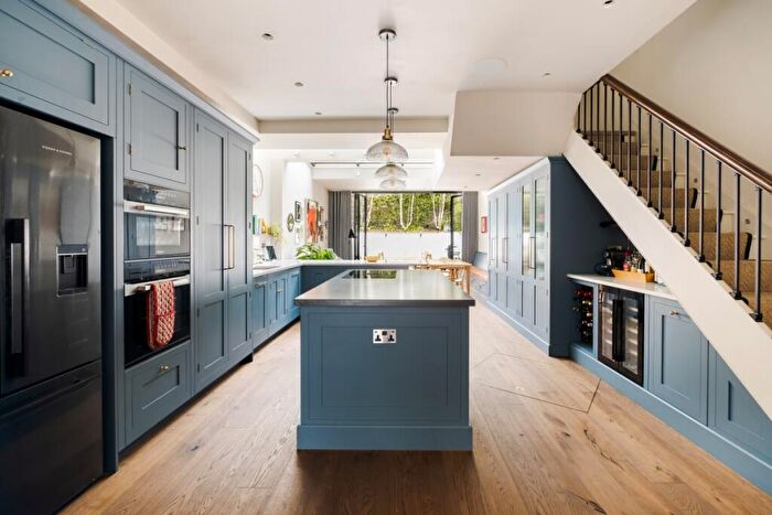4 Bedroom House To Rent In Huntingdon Street London, N1