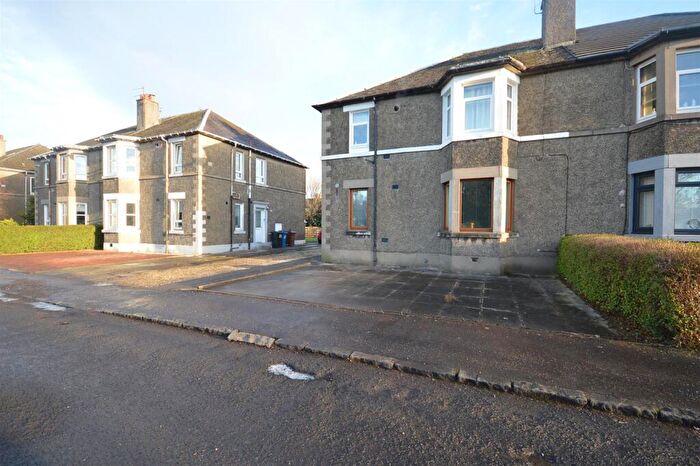 2 Bedroom Flat To Rent In Smollet Road, Dumbarton, G82