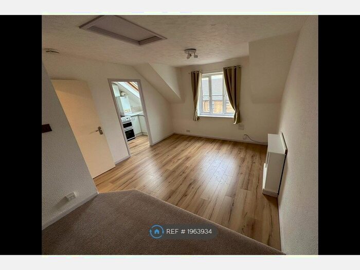 Studio To Rent In Foster Hill Road, Bedford, MK40
