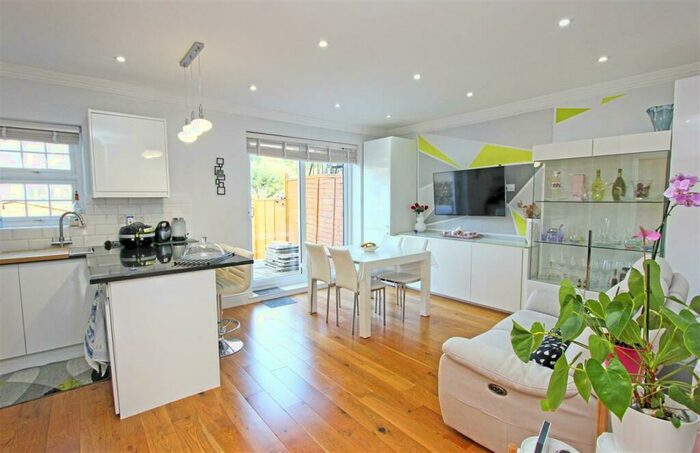 2 Bedroom Apartment To Rent In Brighton Road, South Croydon, CR2