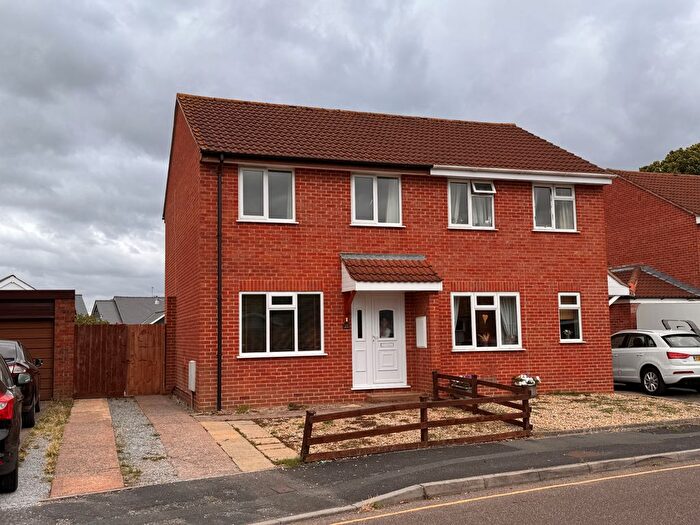 3 Bedroom Property To Rent In Lavender Grove, Bishops Hull, Taunton, TA1