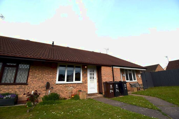 1 Bedroom Chalet To Rent In Tapsworth Close, Clacton-on-Sea, CO16