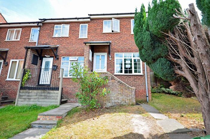 2 Bedroom End Of Terrace House For Sale In Broughton Mews, Camberley, Frimley, GU16