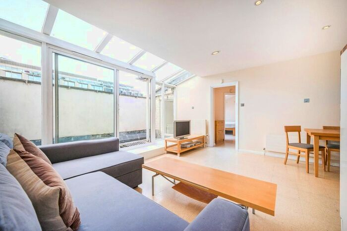 2 Bedroom Flat To Rent In Goodge Place, Fitzrovia, London, W1T