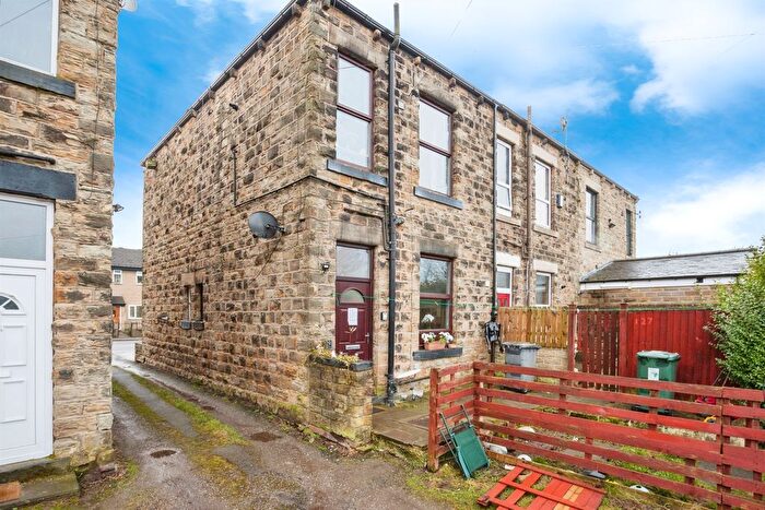 2 Bedroom Terraced House For Sale In Wakefield Road, Dewsbury, WF12