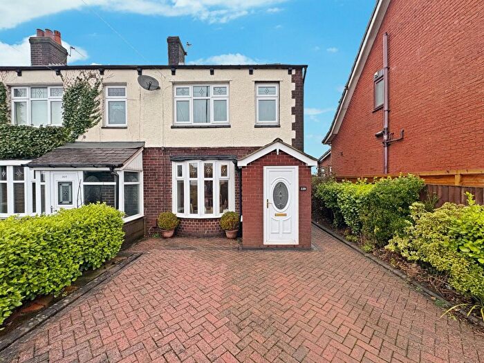 3 Bedroom End Of Terrace House For Sale In Bolton Road, Westhoughton, BL5