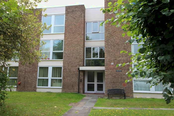 2 Bedroom Flat To Rent In Park House, Chislehurst Road, Sidcup, DA14