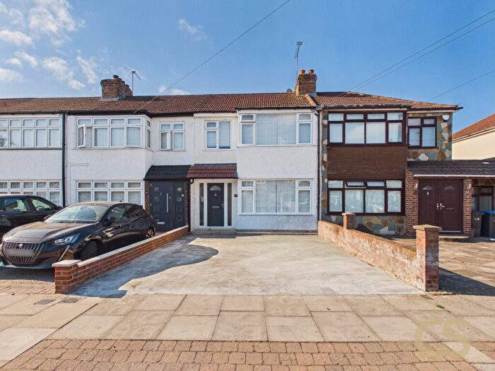 3 Bedroom Terraced House To Rent In Albany Park Avenue, Enfield, Greater London, EN3