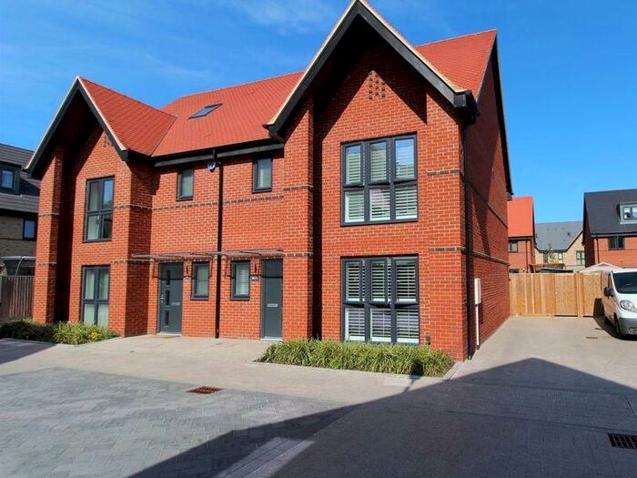 4 Bedroom Semi-Detached House To Rent In Marchment Square, Peterborough, PE3