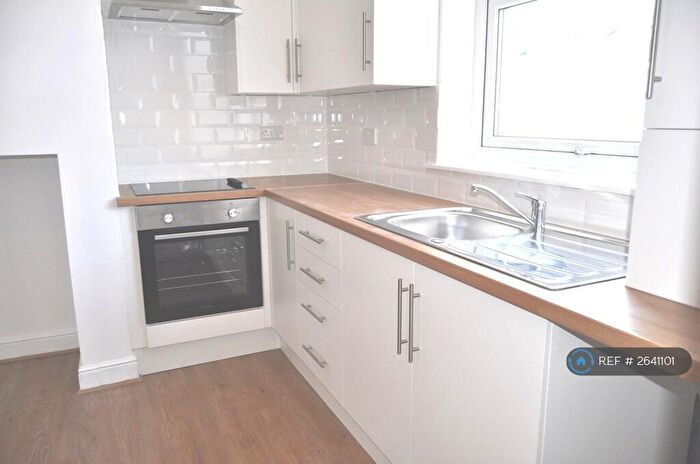 1 Bedroom Terraced House To Rent In Woodland Square, Brighouse, HD6