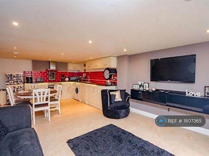 1 Bedroom Flat To Rent In Astley Street, Maidstone, ME14