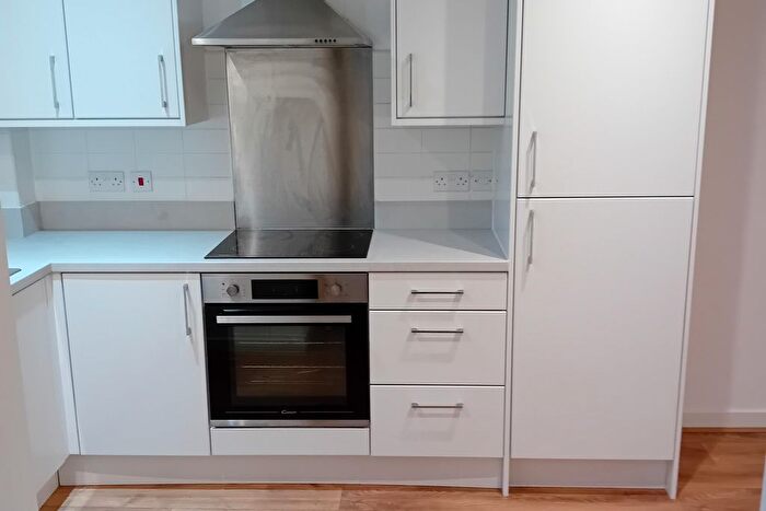 1 Bedroom Flat To Rent In Bell Street, Glasgow, G4