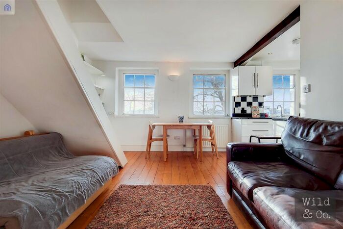 2 Bedroom Flat For Sale In Clapton Terrace, Hackney, E5