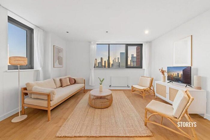 2 Bedroom Apartment For Sale In East India Dock Road, London, E14