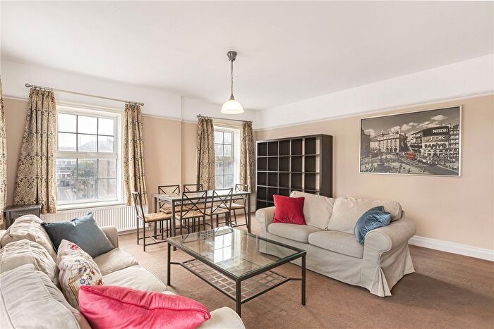 3 Bedroom Flat To Rent In Dunton Road, London, SE1