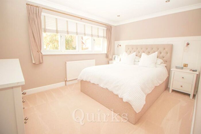 2 Bedroom Semi-Detached House For Sale In Redwing Drive, Billericay, CM11