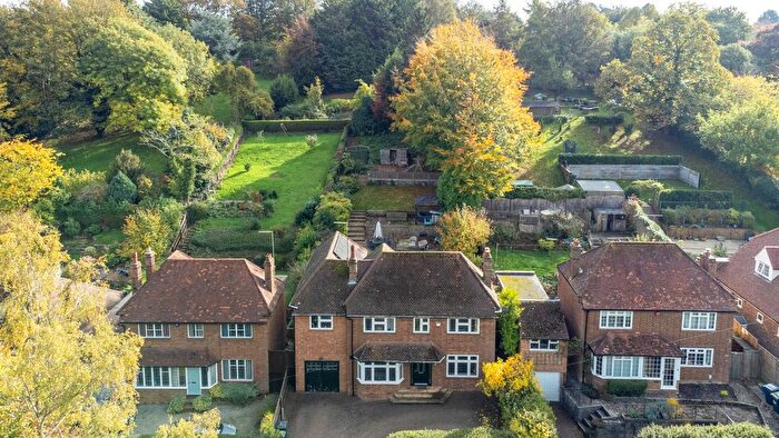 4 Bedroom Detached House For Sale In West Hill, Aspley Guise, MK17