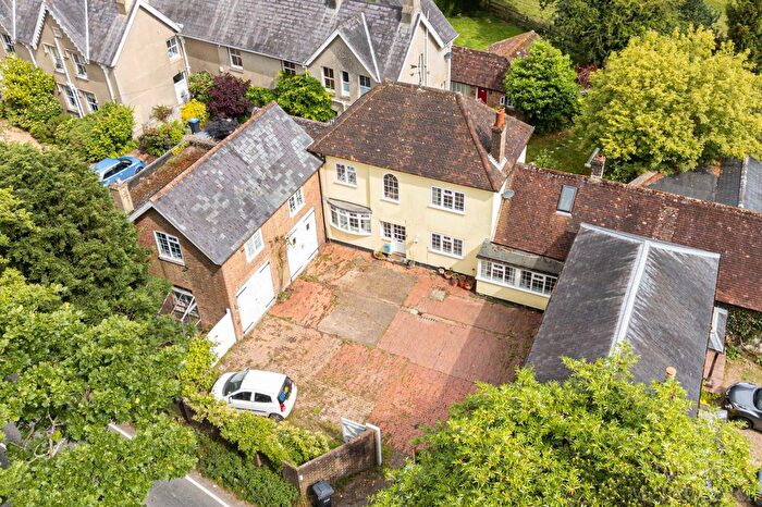 4 Bedroom Detached House For Sale In Turners Hill Road, Worth, RH10