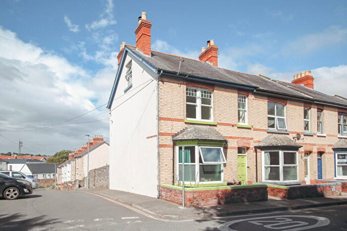 3 Bedroom Maisonette For Sale In North Road, Bideford, Devon, EX39