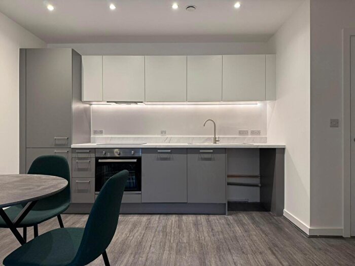 2 Bedroom Flat To Rent In Cotton Gardens, BL1