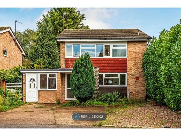 4 Bedroom Detached House To Rent In Cannon Grove, Fetcham, Leatherhead, KT22