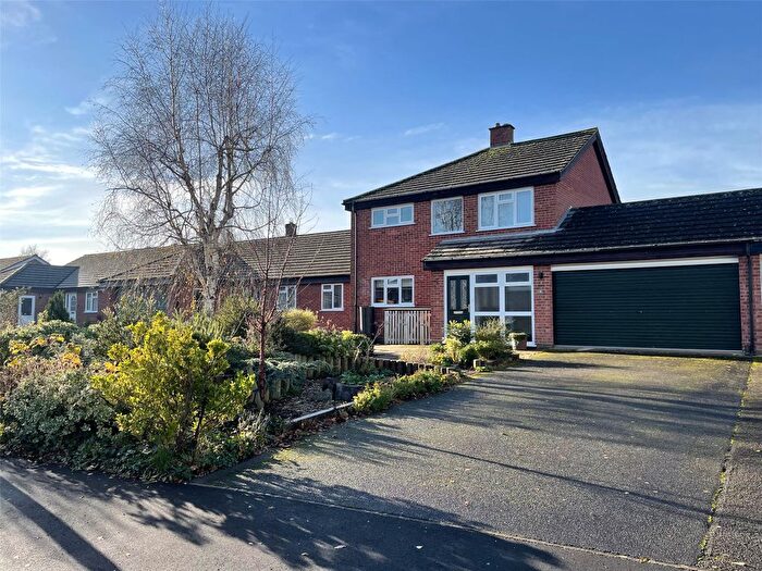 3 Bedroom Link Detached House To Rent In Grange Close, Wellington, TA21