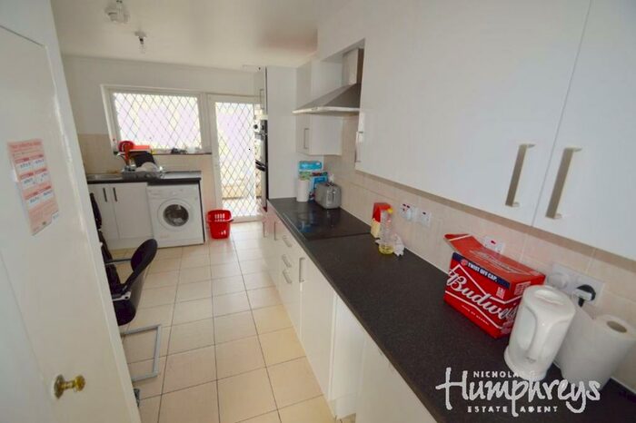 5 Bedroom House To Rent In Cherry Way, AL10