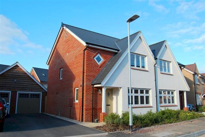 3 Bedroom Property To Rent In Orchard Place, Bathpool, Taunton, TA2