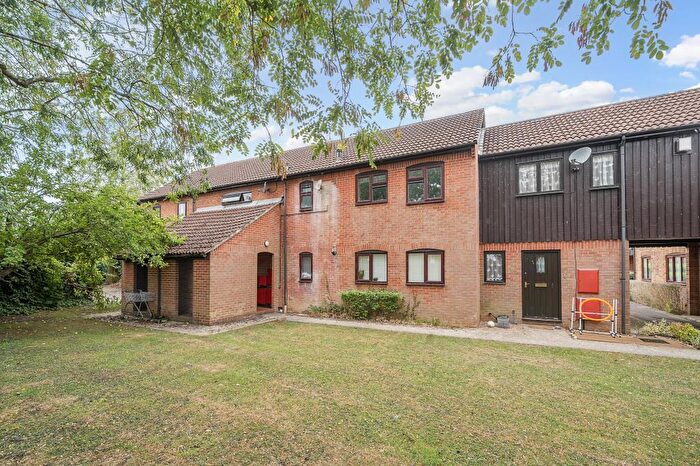 2 Bedroom Maisonette To Rent In Alpine Court, Basingstoke, RG22