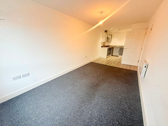 1 Bedroom Flat To Rent In Newton Road, Yeovil, BA20