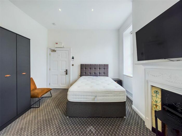 Studio To Rent In Blanche Lane, South Mimms, EN6