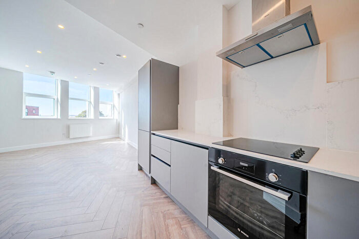 2 Bedroom Apartment To Rent In Carlton Crescent, Southampton, SO15