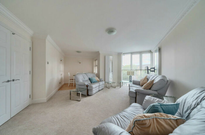2 Bedroom Apartment To Rent In Marston Gate, Winchester, Hampshire, SO23