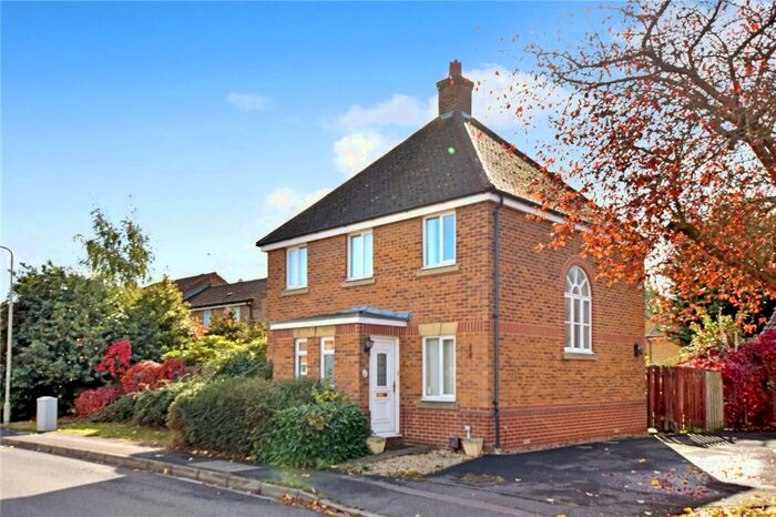 3 Bedroom Detached House To Rent In Tamar Way, Didcot, Oxfordshire, OX11