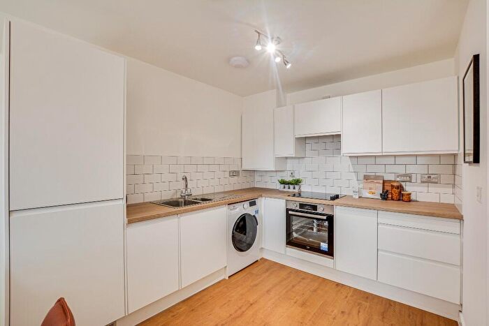 2 Bedroom End Of Terrace House To Rent In Ridding Road, DH7