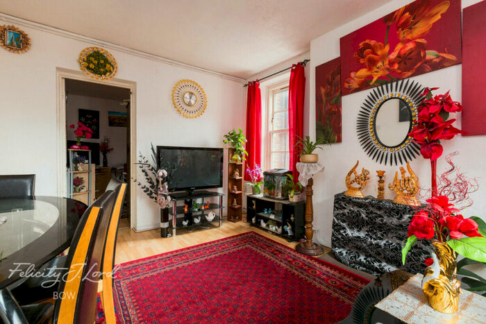 2 Bedroom Flat For Sale In Devons Road, London, E3