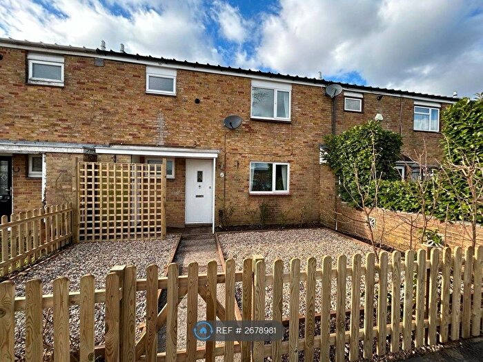 3 Bedroom Terraced House To Rent In Mozart Close, Basingstoke, RG22