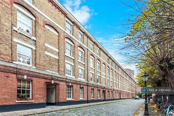 2 Bedroom Flat To Rent In Gibson Gardens, London, N16