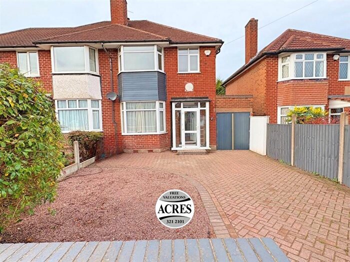 3 Bedroom Semi-Detached House For Sale In Antrobus Road, Sutton Coldfield, B73