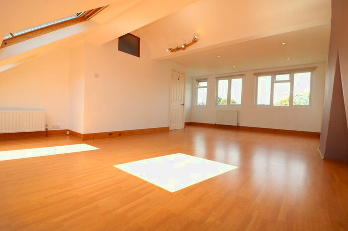 4 Bedroom Terraced House To Rent In Bernard Avenue, Ealing, London., W13