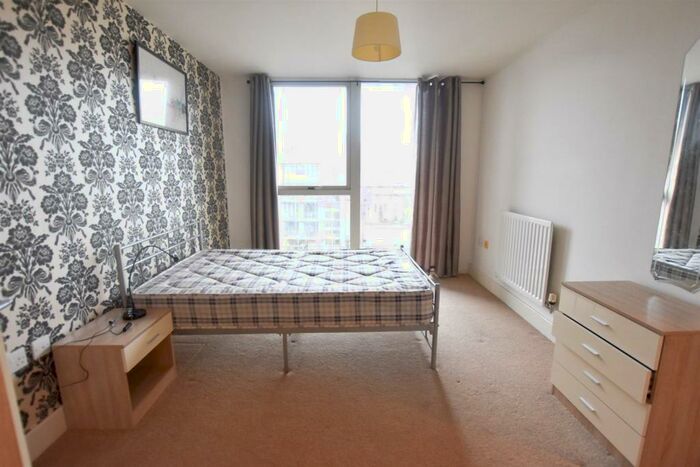 2 Bedroom Apartment To Rent In Longleat Avenue, Birmingham, B15