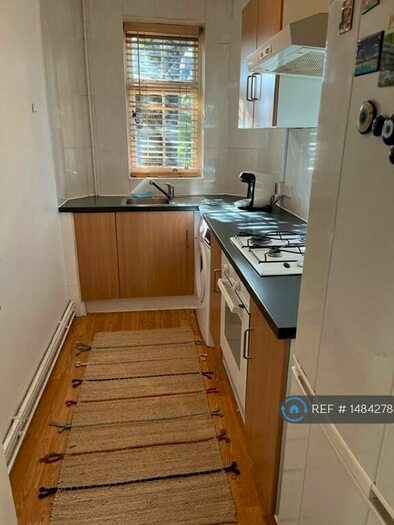 3 Bedroom Flat To Rent In Addison Way, London, NW11