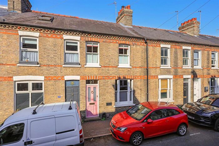 3 Bedroom Terraced House For Sale In Thoday Street, Cambridge, CB1