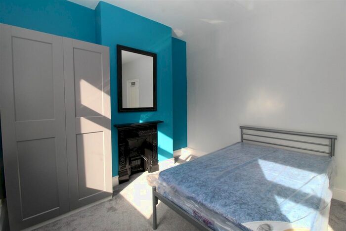 4 Bedroom Property To Rent In Whitchurch Road, Heath Cardiff, CF14