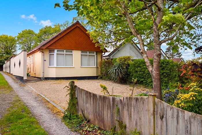 2 Bedroom Detached Bungalow For Sale In Brownhill Road, Chandler's Ford, SO53