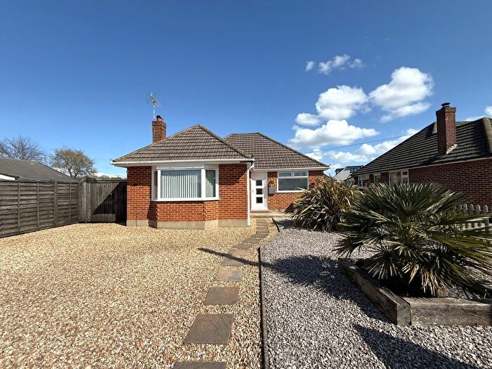 3 Bedroom Bungalow For Sale In Waterloo Road, Darbys Corner, Poole, BH17