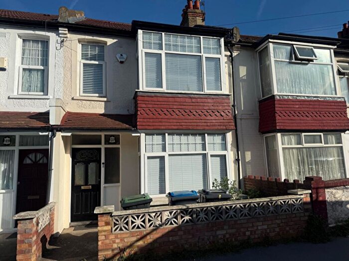 3 Bedroom Terraced House For Sale In Lucerne Road, Thornton Heath, CR7